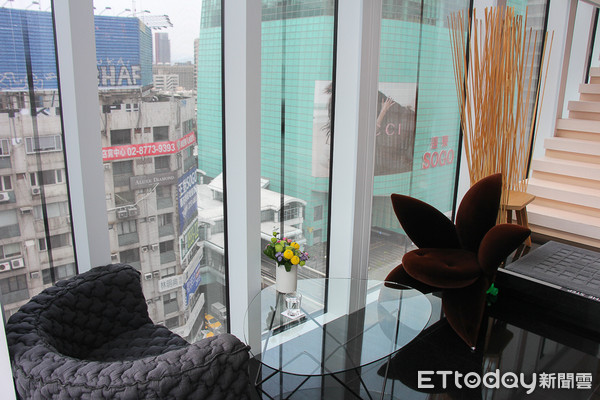 超隱密！藏身在台北東區的高樓咖啡廳 整面落地窗欣賞台北101