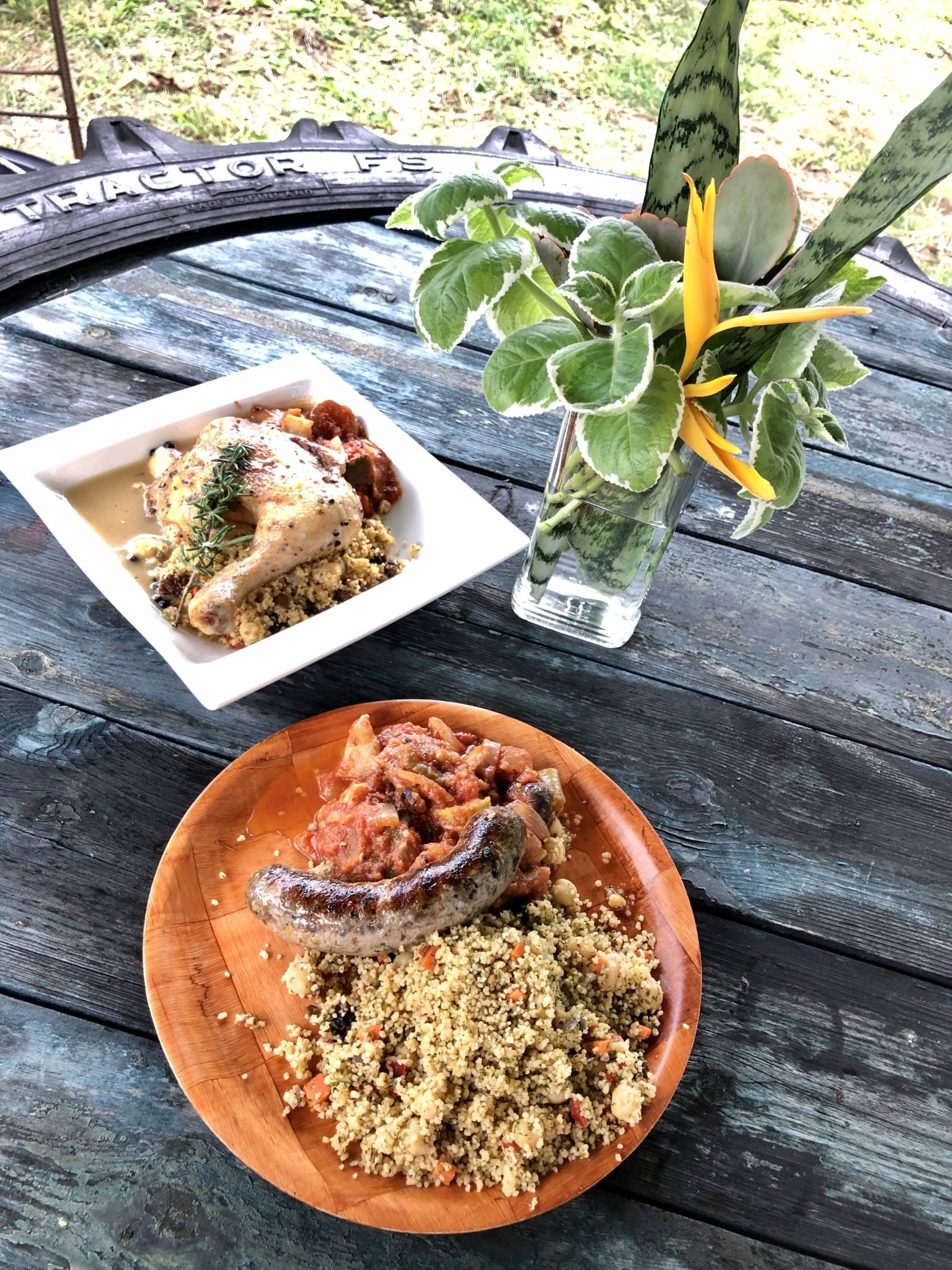 馬告烤雞腿、法式荖葉肉腸