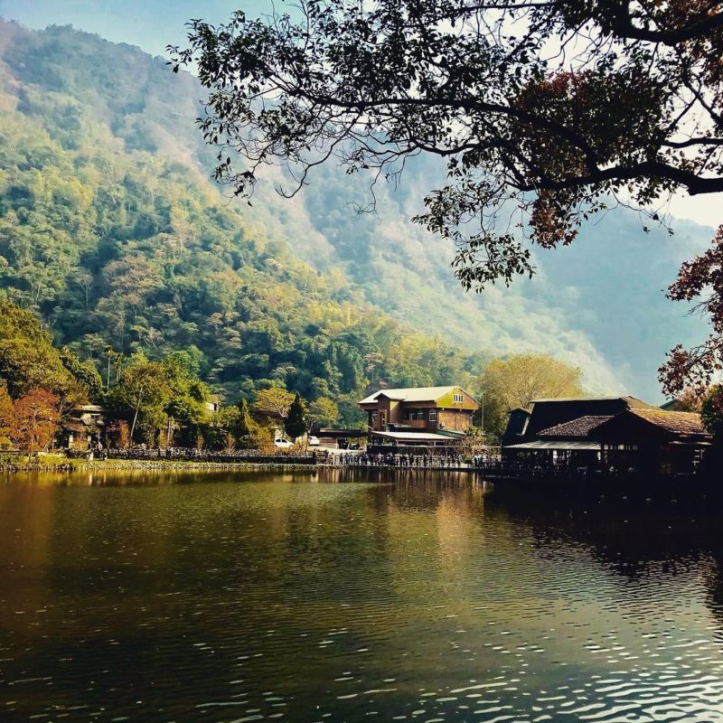南投二日遊|南投觀星攻略入住星空山莊、搭車賞暗空銀河、打卡彩虹吊橋與陶藝秘境 南投景點車埕貯木池