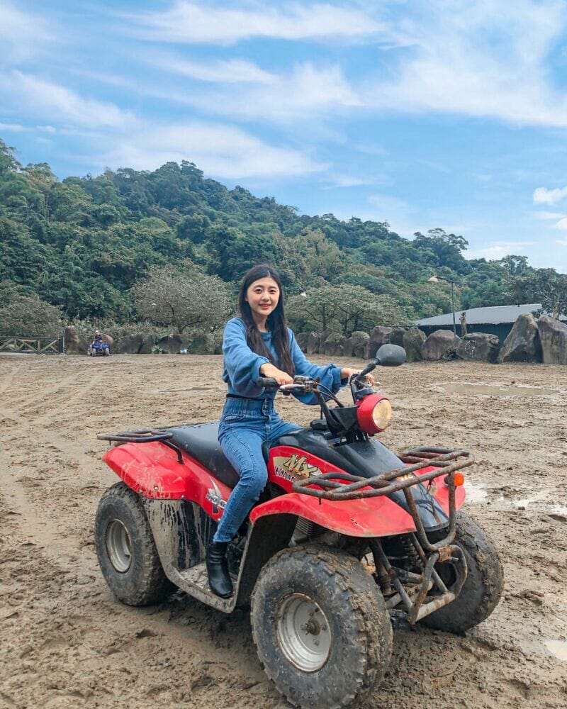 新北懶人露營金山驛境沙灘車體驗