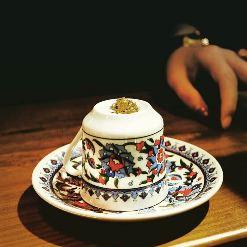 登陸土星|台北異國咖啡廳|咖啡占卜