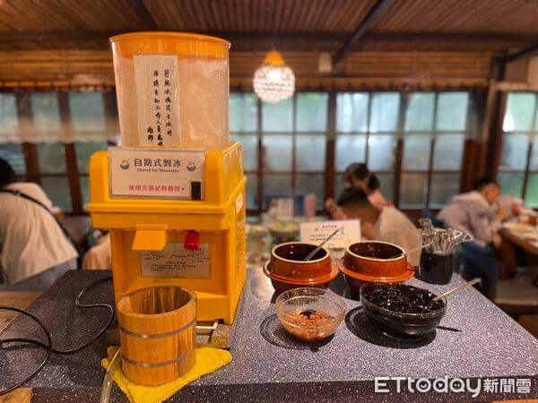 ▲餐廳裡還有自助式剉冰區。