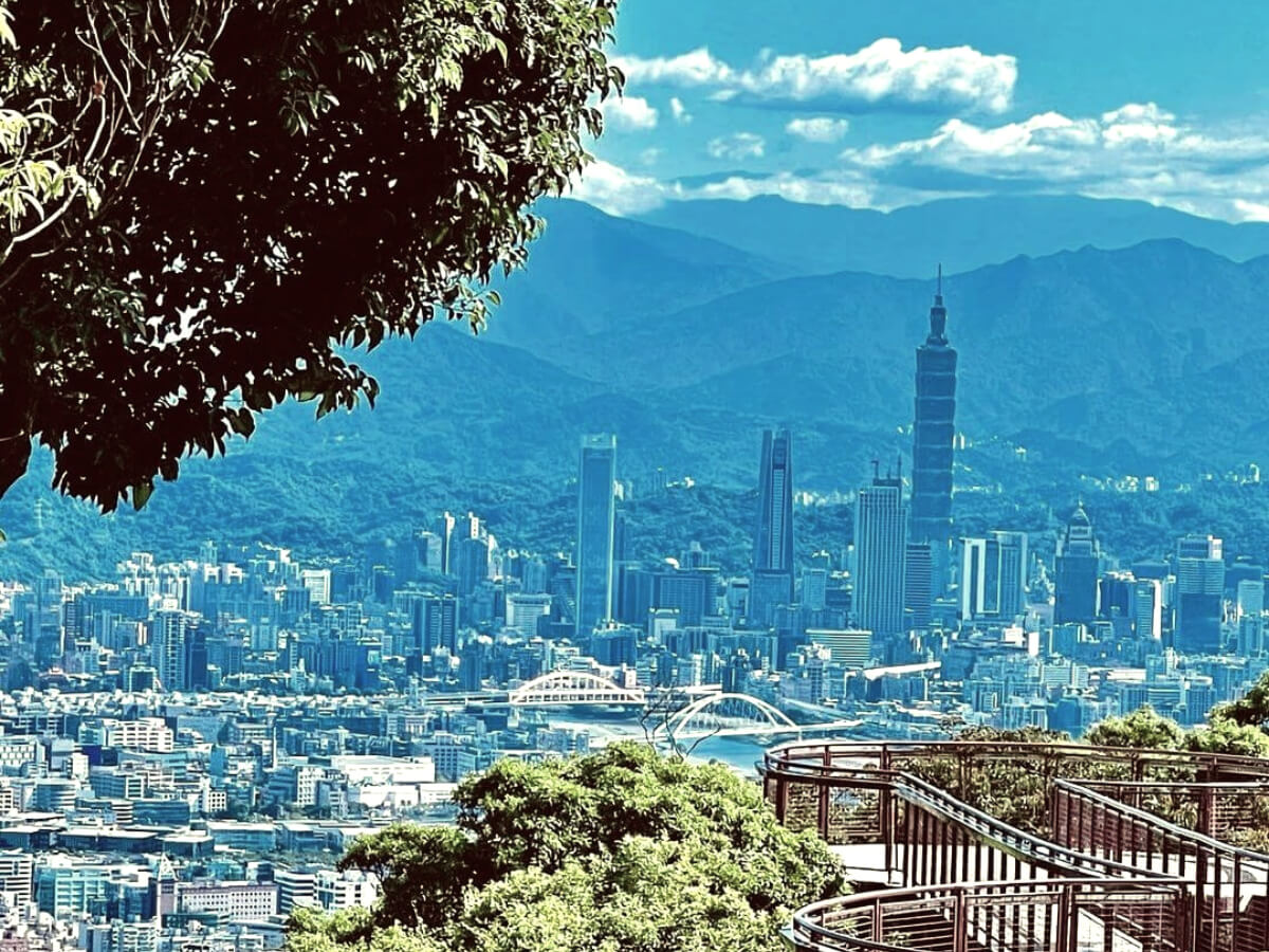 全台景點｜到天空步道體驗在空中漫步的刺激感，飽覽不受遮擋的美麗山海景觀 - ReadyGo