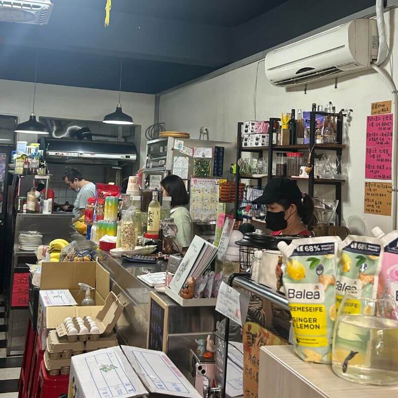 台北早午餐|北投第一名早午餐!「小魔女」在地人才知道的隱藏小店