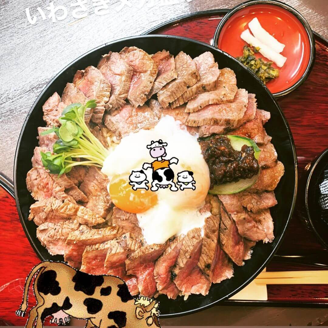 九州景點｜熊本「阿蘇火山」6種玩法：赤牛丼美食、溫泉寶地，搭直升機俯瞰火山口