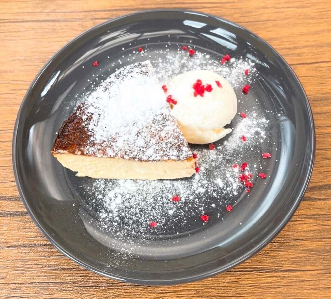 日本美食|Google4.5星美食不藏私,走訪沖繩超高CP值咖啡廳「J.’s Kitchen」!