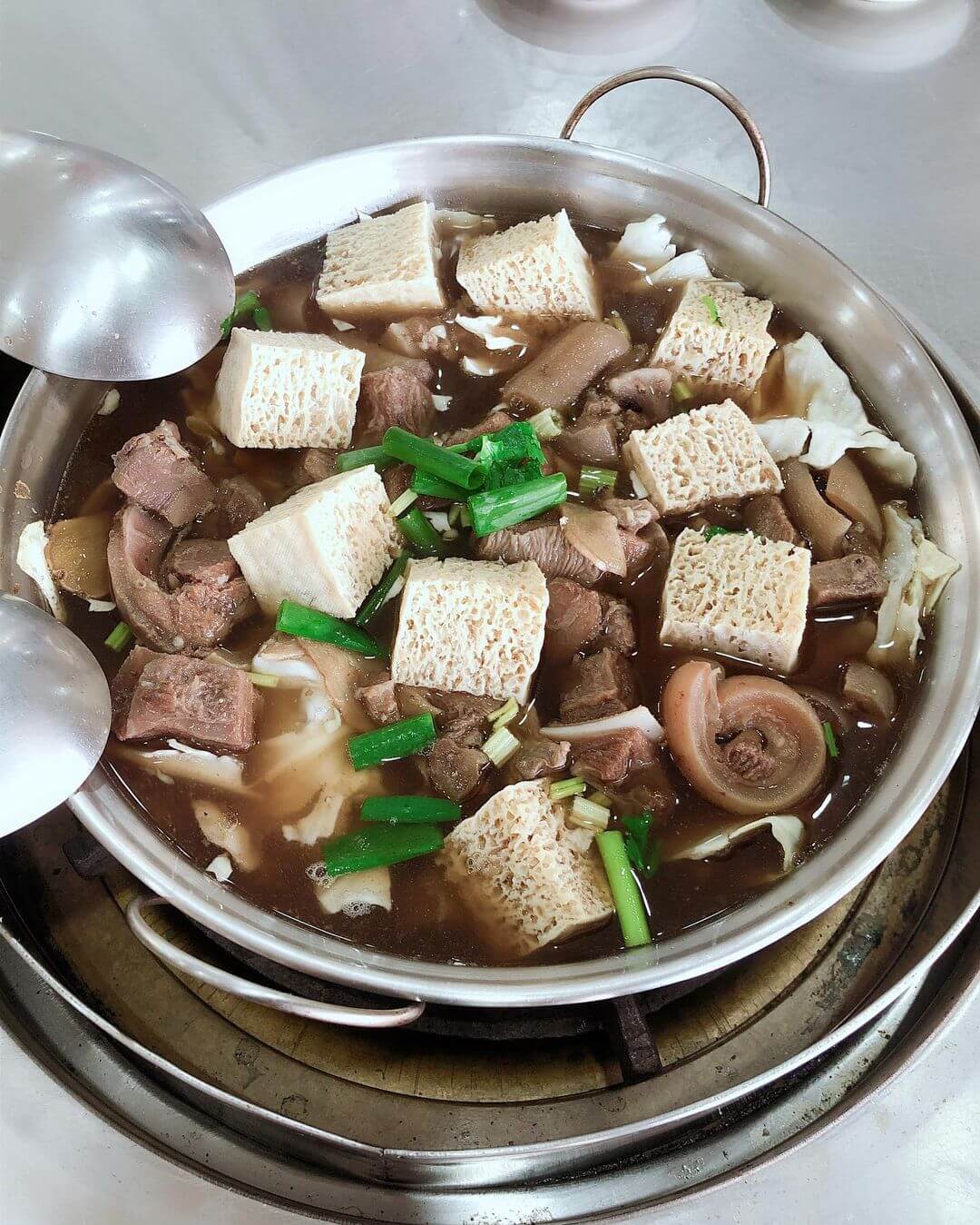 高雄岡山美食|暖心也暖胃!盤點岡山羊肉爐推薦,在地人最愛老字號八選