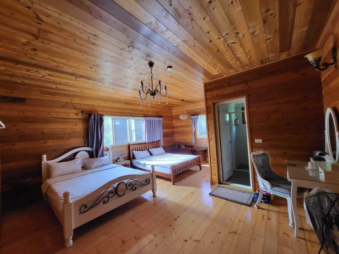 雲林住宿|帶全家人出遊開趴!盤點雲林包棟民宿推薦,小木屋、南洋度假風應有盡有
雲林包棟住宿推薦|幸福檜木屋民宿