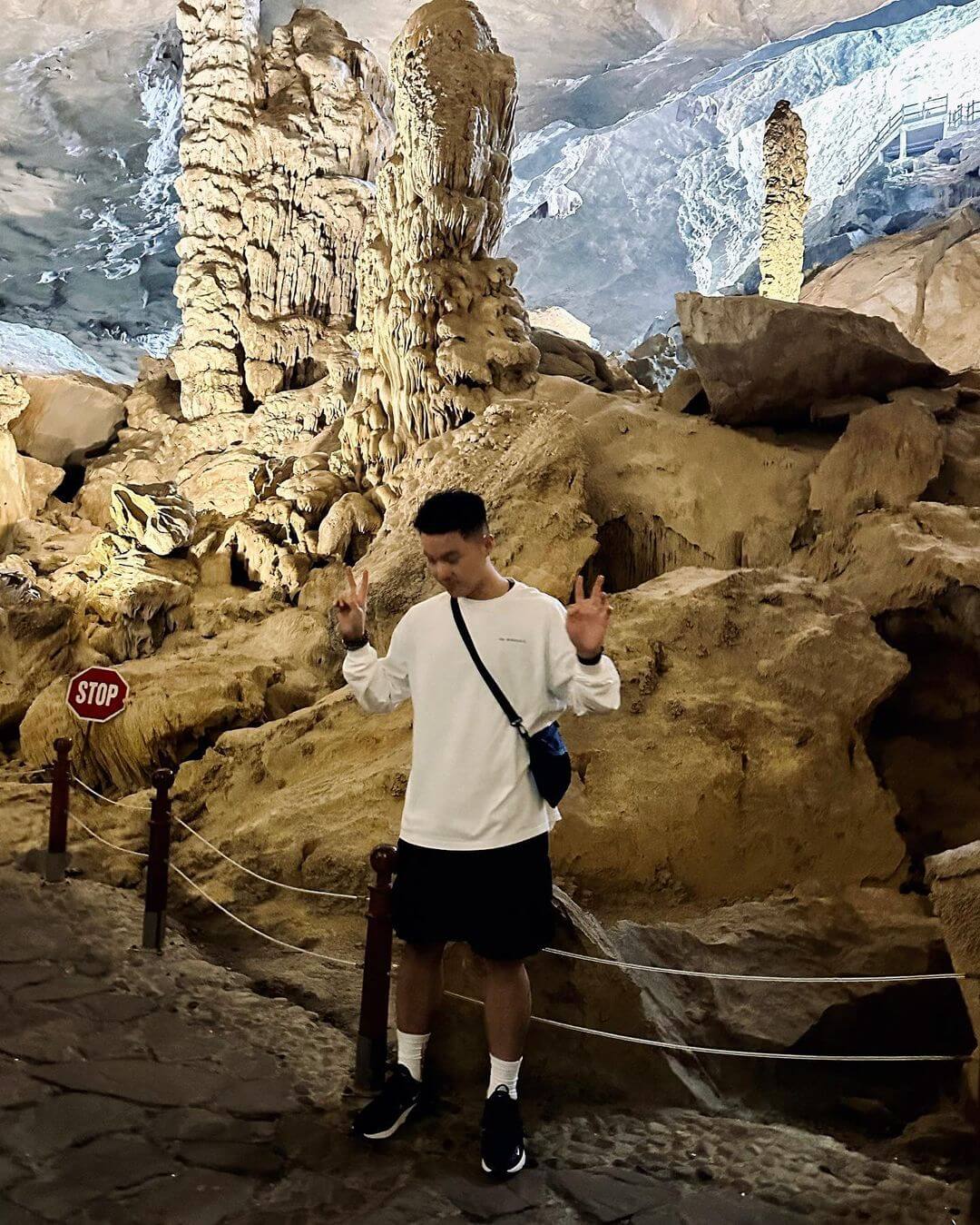 越南自由行|北越下龍灣必玩行程景點!夜宿海上一覽世界遺產 開箱世界七大奇景