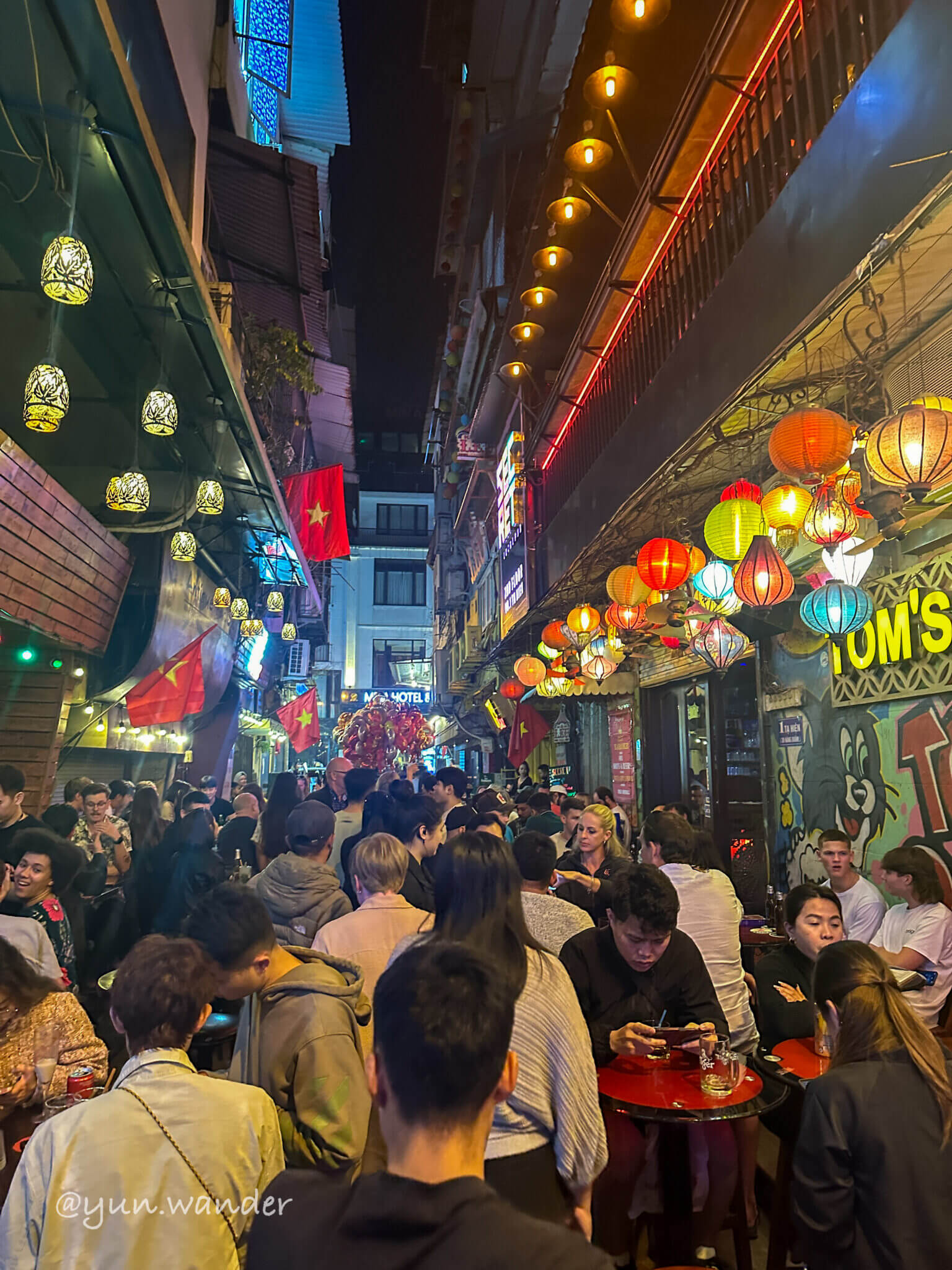 越南自由行｜河內夜生活指南，從還劍湖到亞洲百大酒吧，探索不同夜晚的魅力！