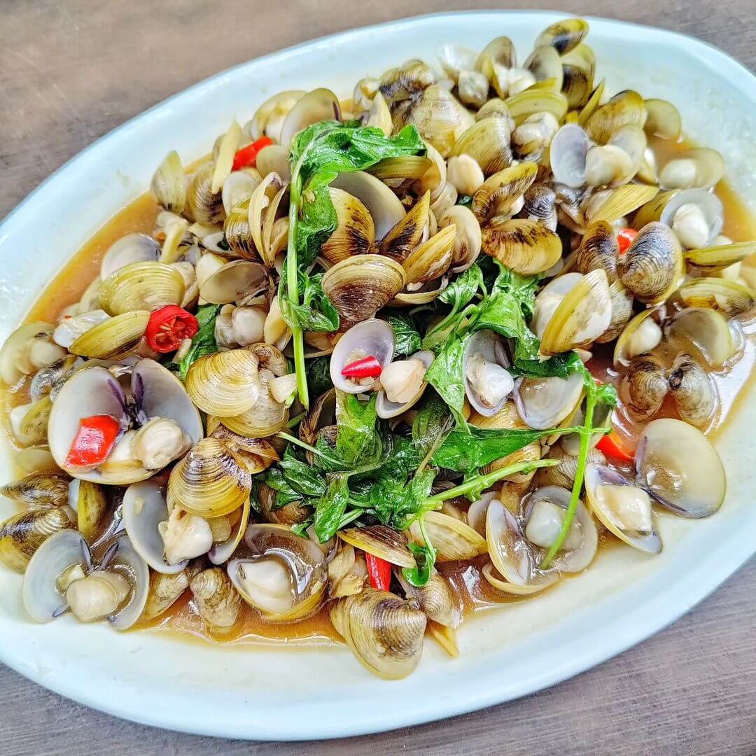 花蓮美食|在地人盤點8間絕不踩雷必吃餐廳:欣欣麵館原來是海鮮熱炒店?「這間」恍若人間仙境必吃!