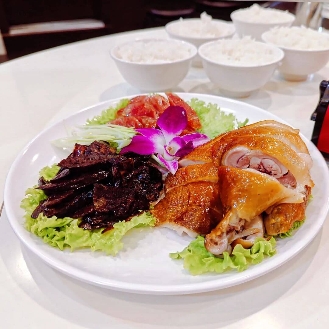 花蓮美食|在地人盤點8間絕不踩雷必吃餐廳:欣欣麵館原來是海鮮熱炒店?「這間」恍若人間仙境必吃!