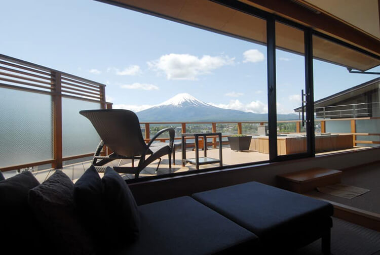 日本住宿|連在地人都激推,5間最佳富士山美景住宿推薦!泡溫泉賞山景