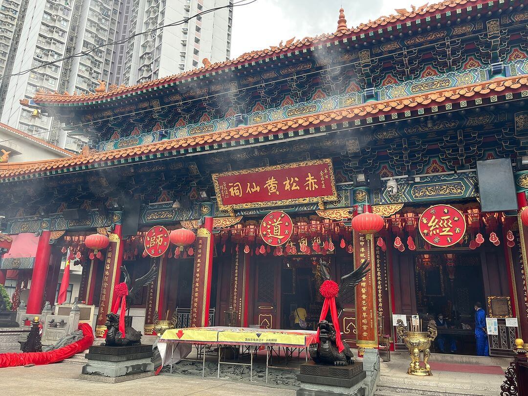 香港景點｜行前必讀！黃大仙祠參拜流程，加碼告訴你周邊旅遊攻略，好拍好逛好好買~