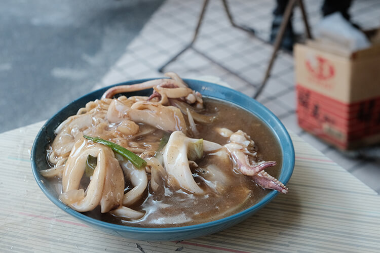 台南美食|8家在地人推薦老店小吃:國華街「福昇小食」炒鱔魚獨門焦香、「黑記」石斑魚湯用料很實在