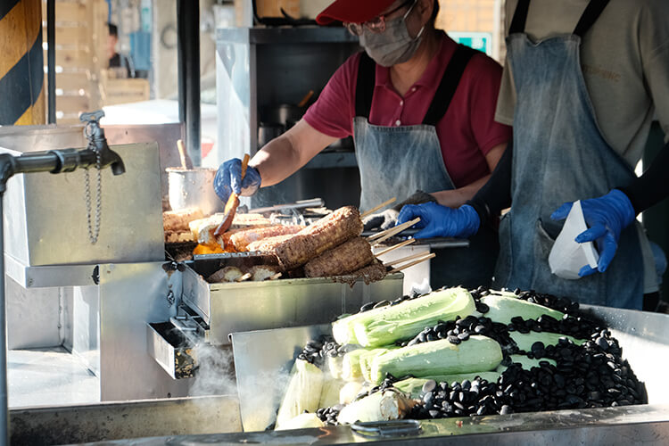 台南美食|8家在地人推薦老店小吃:國華街「福昇小食」炒鱔魚獨門焦香、「黑記」石斑魚湯用料很實在