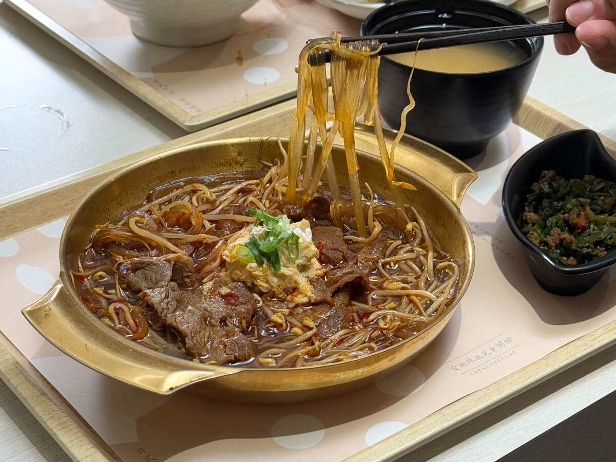 全台美食|定食8攜手AI教父最愛四川料理餐廳!打造暖食系「川味新饗宴」新菜單!