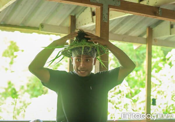 美國景點|關島拉提石探險谷5種玩法!搭船深入叢林河流、挑戰鑽木取火