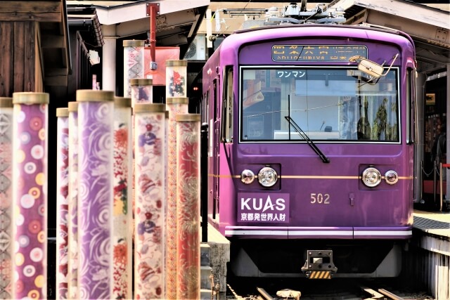 日本自由行|在京都搭嵐山小火車、看伏見稻荷大社千本鳥居! 京都一日遊景點推薦 TOP 6