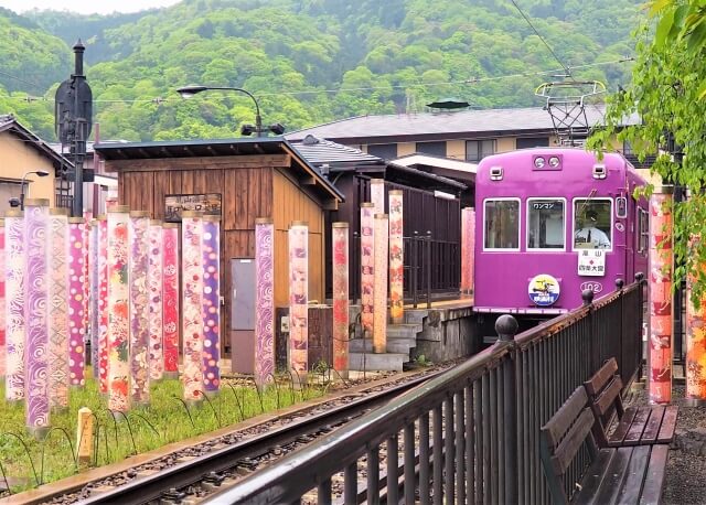 日本自由行|在京都搭嵐山小火車、看伏見稻荷大社千本鳥居! 京都一日遊景點推薦 TOP 6