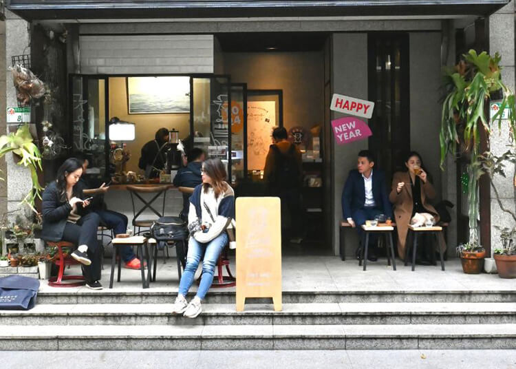 台北咖啡廳|捷運忠孝新生站10家咖啡店推薦!不只世界冠軍名店「興波」,「富錦樹」進軍日本後第三站也選在華山