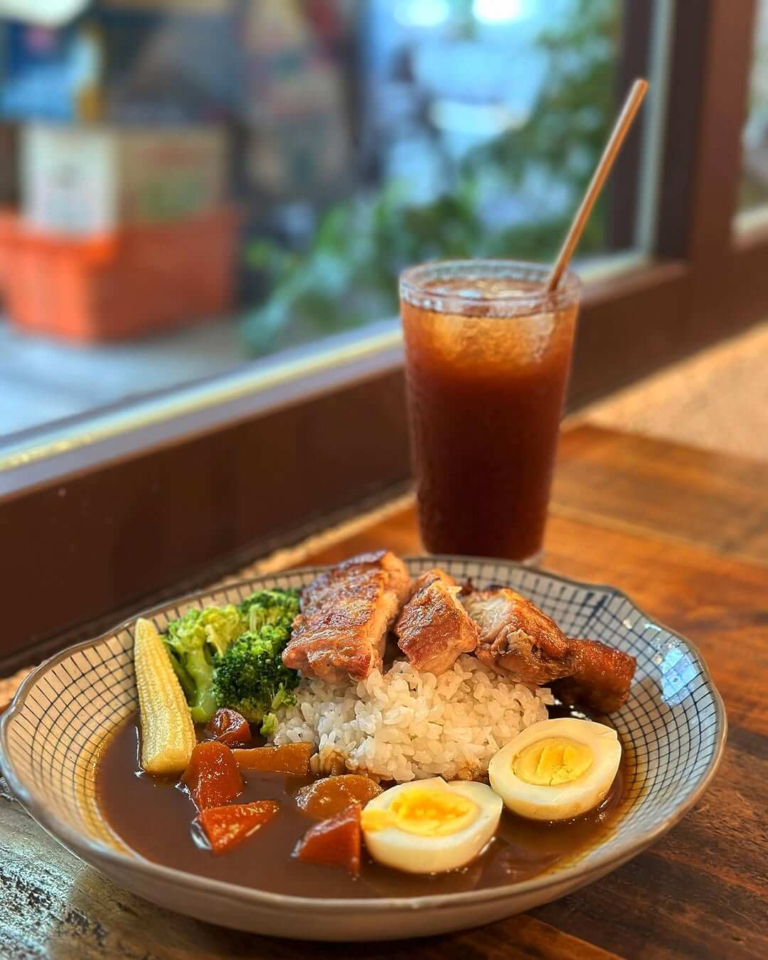 台北咖啡廳|除了綠河二店、玉虫画室還有什麼適合約會?超有氣氛南港咖啡廳推薦 台北咖啡廳|苒冉cafe