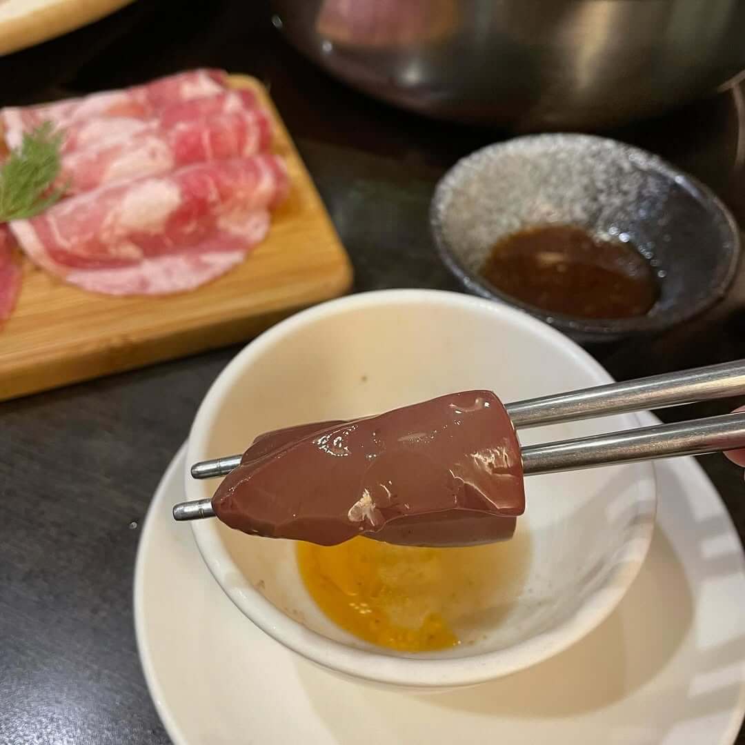 高雄宵夜|港式點心、鴨血吃到飽!盤點高雄巨蛋周邊美食,下次演唱會散場就吃這家 高雄巨蛋周邊宵夜推薦6選