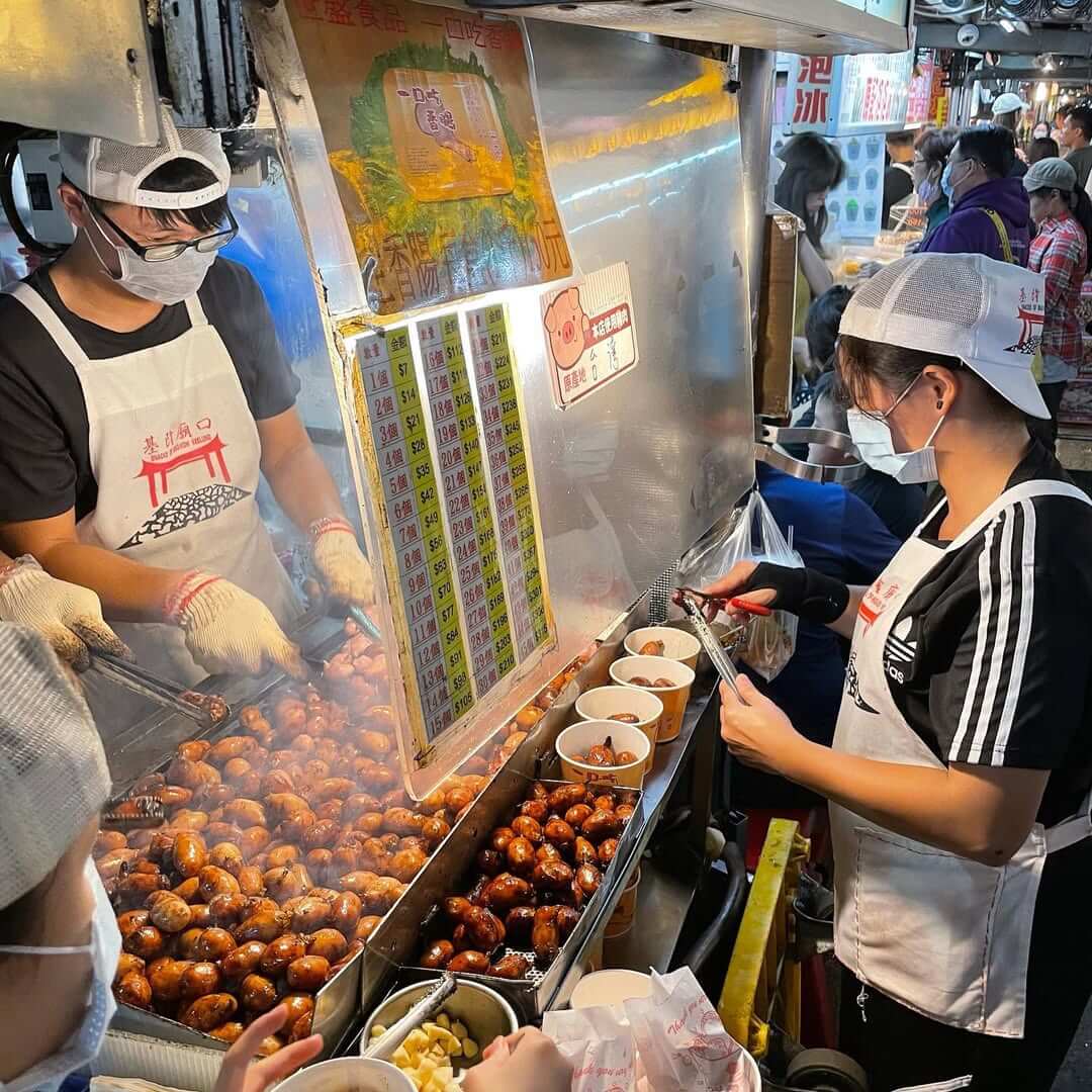 全台美食｜世盛一口吃香腸