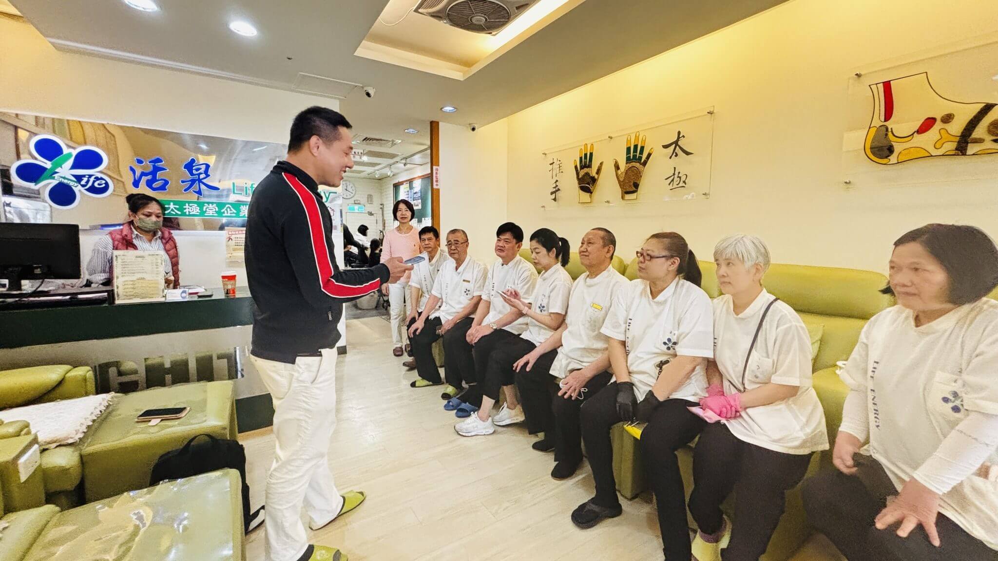 台北景點|全台首創 AI 智能足體養生體驗!台北「活泉足體養身世界」按出旅行新活力