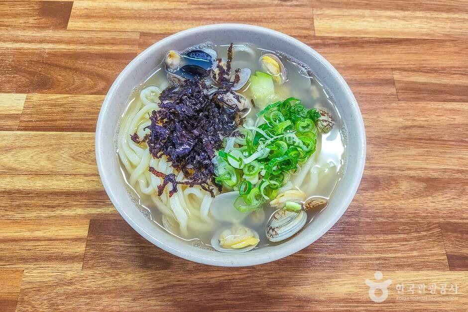 首爾益善洞一日遊|走進韓屋潮流街區!益善洞必逛潮流景點&人氣美食推薦 2 %E7%9B%8A%E5%96%84%E6%B4%9E%E7%BE%8E%E9%A3%9F %E8%AE%9A%E6%8F%9A%E5%AE%B6
