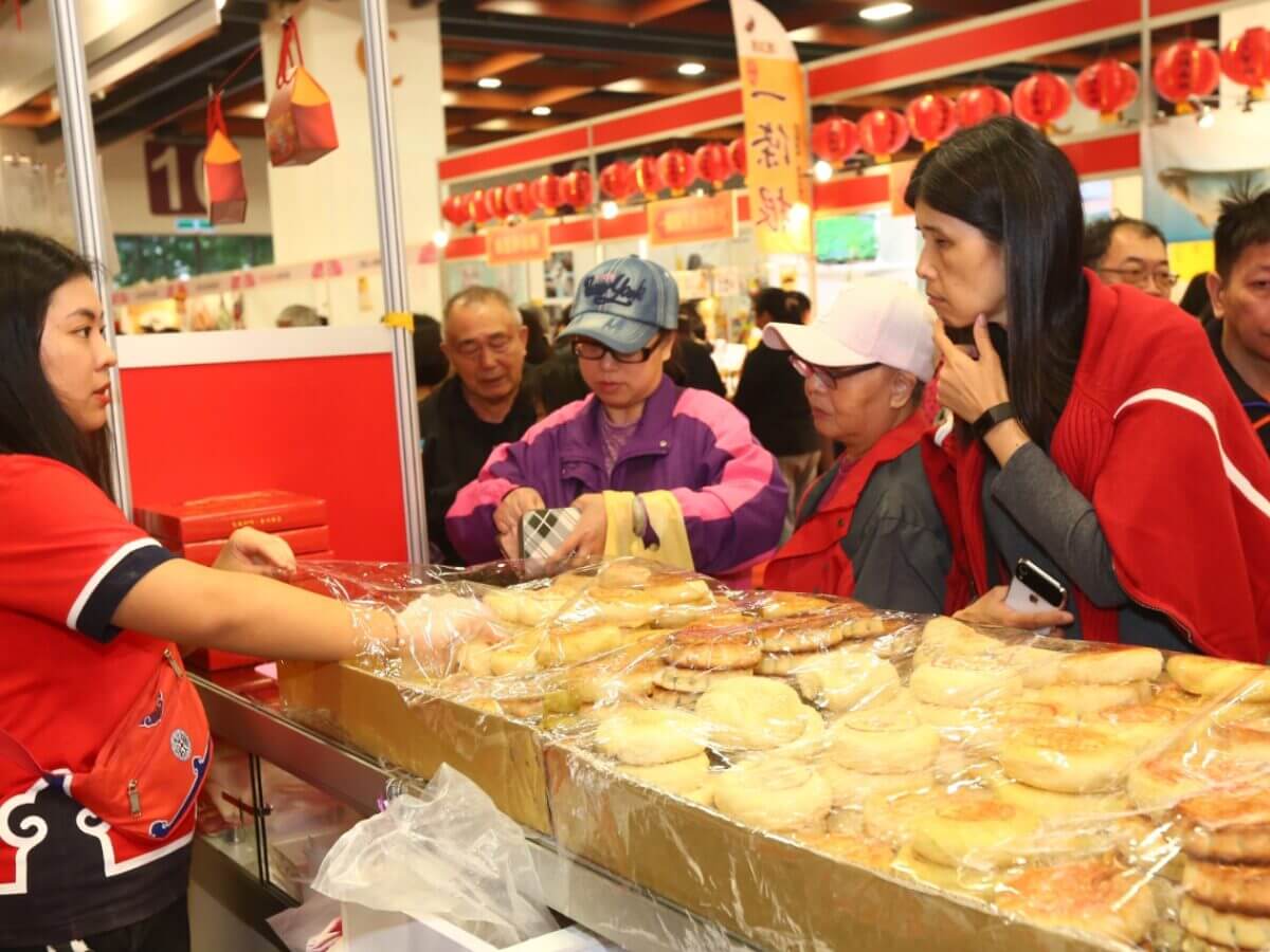 2026全台年貨大街|北中南東走春必逛市集一次看,營業時間、地點、亮點攻略 2026全台年貨大街懶人包|北中南東走春必逛市集一次看!時間、地點、亮點整理